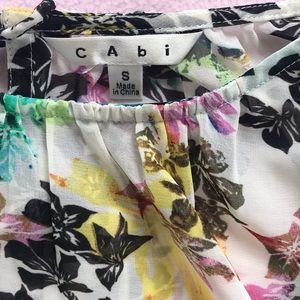 Cabi cap sleeve floral top